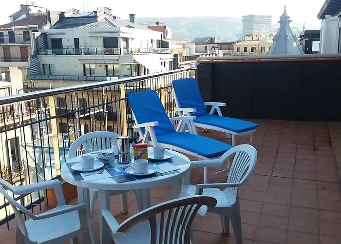 Larramendi Terrace Apartment